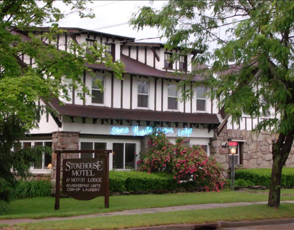 The Stone House Motel & Motor Lodge Ticonderoga Exterior photo